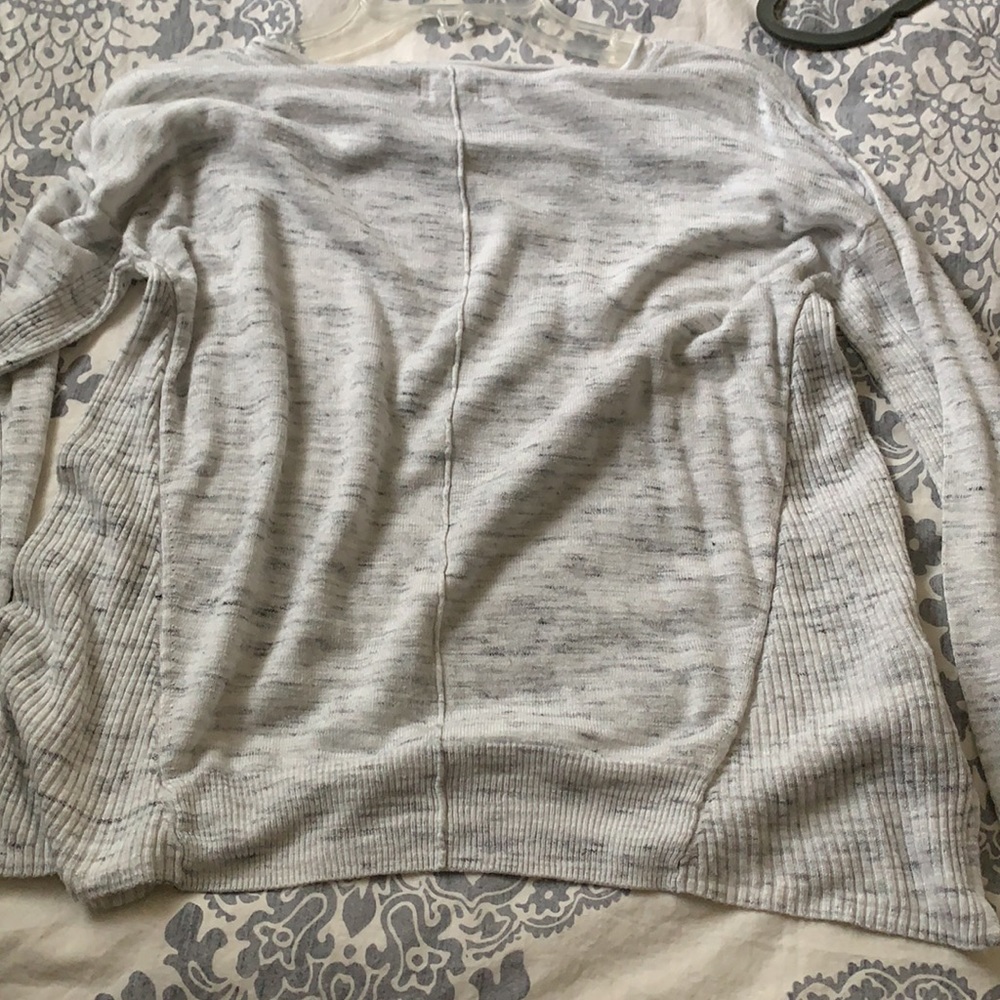 Lou and grey sweater - Picture 4 of 4